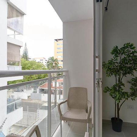 Dom. Rep. Exclusive 2 Bed Apt. Evaristo Morales Santo Domingo Dış mekan fotoğraf