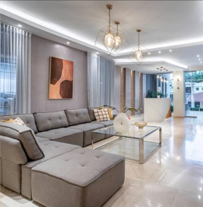 Dom. Rep. Exclusive 2 Bed Apt. Evaristo Morales Santo Domingo Dış mekan fotoğraf