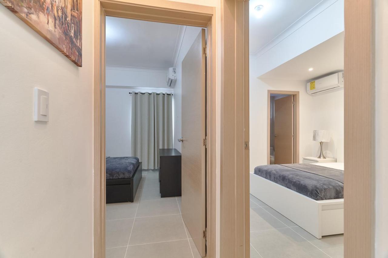 Dom. Rep. Exclusive 2 Bed Apt. Evaristo Morales Santo Domingo Dış mekan fotoğraf