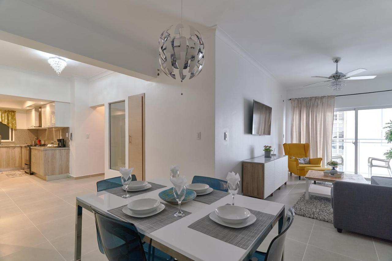 Dom. Rep. Exclusive 2 Bed Apt. Evaristo Morales Santo Domingo Dış mekan fotoğraf